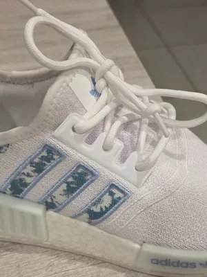 Adidas NMD_R1 W White Blue Floral Print Sneakers Women’s Size 6 thumbnail 6