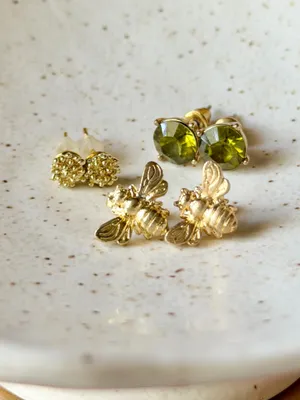 Boutique Stud earrings set of 3🐝💚 thumbnail 2