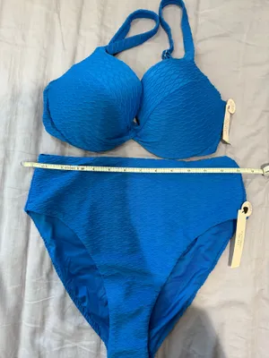 Victoria's Secret Bikini 34D/M  thumbnail 1