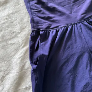 Lululemon Om Pants Purple High Rise Yoga‎ Joggers Adjustable Hem Size 6 thumbnail 9