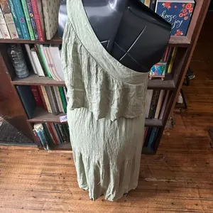Arula one shoulder flowy Athena cruise semi formal dress thumbnail 2