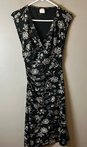 Vintage Y2K Black Floral Midi Dress Ruched Waist Sleeveless Romantic Soft Goth S thumbnail 1