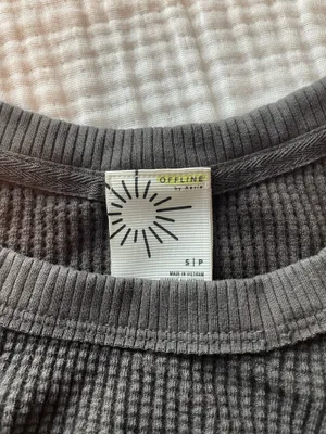 arie cropped flowy top Gray thumbnail 3