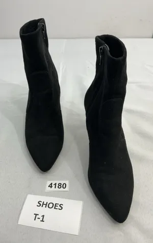 Womans Ann Taylor Stilettos Ankle Boots 8 M Black Side Zip Pointed Toe thumbnail 1