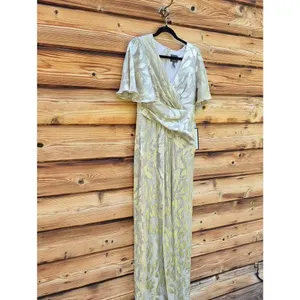 NWT Adrianna Papell Foil Leaf Short Sleeve Gown Size 8 thumbnail 7