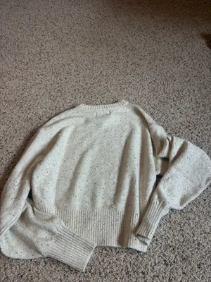 old navy sweater  thumbnail 3
