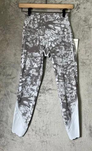Lululemon Wunder Under HR Crop 23 Scallop Size 4 Luxreme Gray White Leggings New thumbnail 1