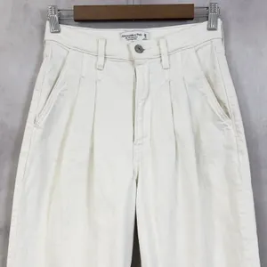 Abercrombie Fitch The 80s Mom Jean Women 26‎ White Pleated Ultra High Rise Indie thumbnail 3