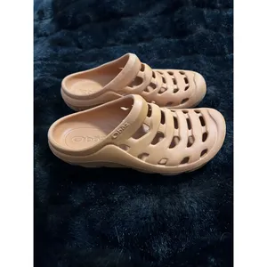 Oboz Whakata Coast Clogs Size Mens 8 Womens 10 Orange Fall Foliage Slip On Shoes thumbnail 2