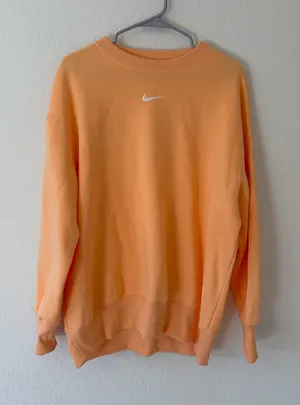 Women’s Nike Crewneck thumbnail 1