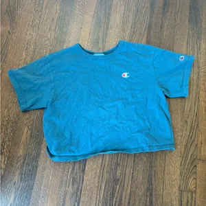 Champion women’s cropped blue shirt thumbnail 2
