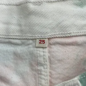 Levi’s Premium Denim White Tie Dye High Rise Button Fly Mini Jean Skirt Size 25 thumbnail 8