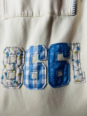 Altar’D State 1998 Cream And Blue Hoodie Sweater Womens Size Medium thumbnail 2