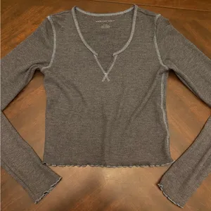 American Eagle Outfitters Charcoal Long Sleeve V-Neck Top thumbnail 1