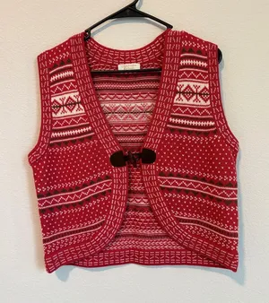 Red Nordic wool blend Knit Vest with Toggle Closure thumbnail 1