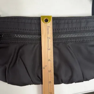 Lululemon Belt Bag Black Crossbody Fanny Pack Red Lining Adjustable Strap Preppy thumbnail 13