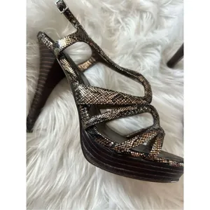 WHBM Karley Copper Metallic Strappy Platform Heels SZ 7.5 thumbnail 2