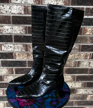 Tall Boots Women 8.5 Black Croc Embossed Pointed Toe‎ Knee High Low Heel NWOT thumbnail 1