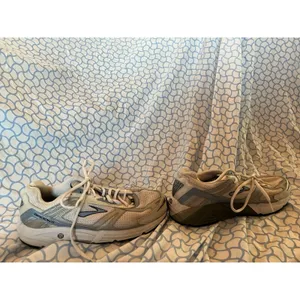 Brooks Shoes Womens Size 9 White Addiction Walker Running Lace Up thumbnail 5