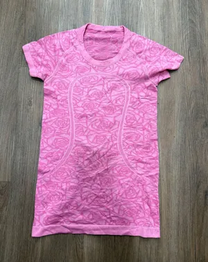 Lululemon Swiftly Tech Short Sleeve Crew Pink Rose Floral Jacquard Size 6 thumbnail 1