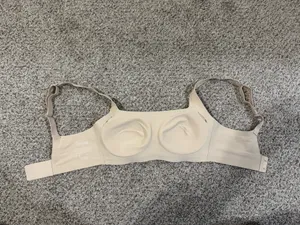 SKIMS Bra thumbnail 2
