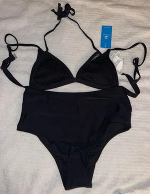 Cupshe Black Bikini thumbnail 1