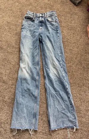 ZARA High-Waisted Jeans Light Wash thumbnail 1