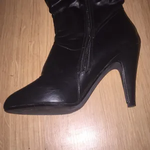 Black Zipper Heel Boots Size 7.5 thumbnail 2