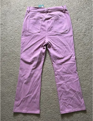 Halara kick crop pink stretch jeans  thumbnail 2