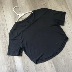 Lululemon Crop Top hold tight modal ribbed womens Black (size 8) athleisure gym thumbnail 3