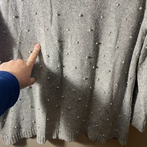 Christina xl Gray Sweater with Pearl Accents READ thumbnail 3