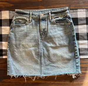 Old navy Denim Jean Blue Skirt 0 raw hem thumbnail 1