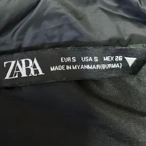 Zara Women's Black Long Sleeve Quilted Puffer Outdoor Winter Coat Jacket Size S thumbnail 4