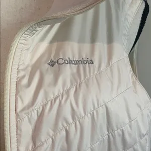 Columbia Women's Ivory Quilted Insulated Vest thumbnail 2