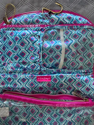 Lilly Pulitzer Hanging Valet Toiletry Bag in My Fans - Blue/ Pink thumbnail 7