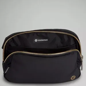 Lululemon Everywhere Belt Bag Velour Black Limited Edition Velvet Crossbody NWT thumbnail 8