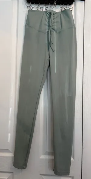 PINK Victoria's Secret Sage Green Ankle & Cropped Leggings thumbnail 1