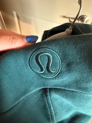 Hooded Lululemon Scuba Half-Zip thumbnail 2