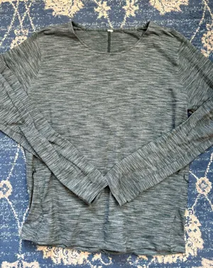 Lululemon Long Sleeve thumbnail 1