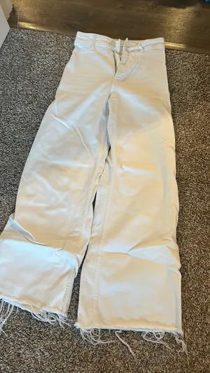 Zara High Waisted White Full Length Jeans thumbnail 1