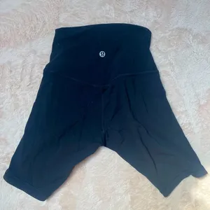 Lulu Lemon Black Aligned Biker Shorts thumbnail 1