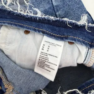 American Eagle Stretch 90s Boyfriend Denim Shorts Frayed Waist High Rise Size 10 thumbnail 8