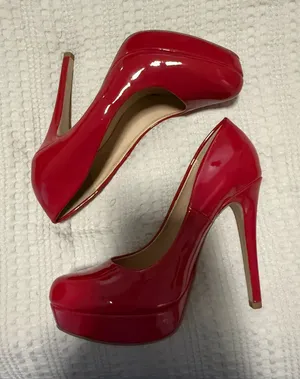 womens high heels Red Size 7.5 thumbnail 1