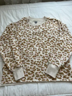 Aerie Cheetah Print Crewneck thumbnail 1