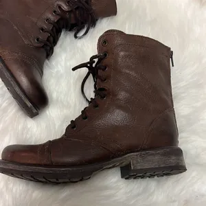 Steve Madden Brown Leather Fame Military‎ Style Boots Fisherman Core B19B thumbnail 4