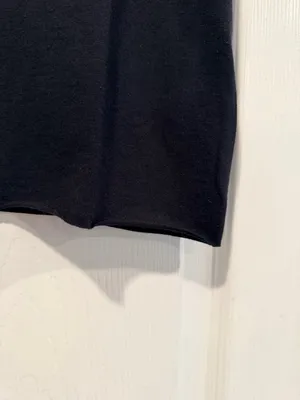 NWOT Anthropologie Size S Black Stretch Short Sleeve Raw Hem Stretch Crop Top thumbnail 4