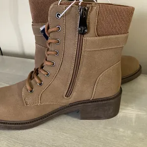 Harborsides Tan Combat Boots w/ Knit Cuff & Buckle – Size 9, NWT thumbnail 6