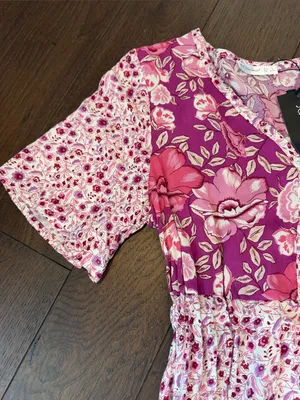 R. Vivimos Pink Floral Patchwork Tiered Casual MIDI Dress Small NWT - C26-031 thumbnail 4
