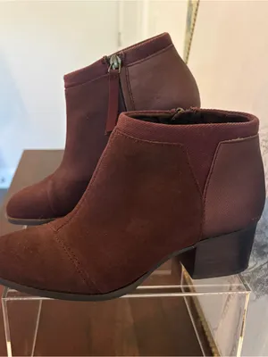 Tom’s Women's Burgundy Suede Ankle Booties - Classic Style thumbnail 3