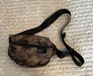 Lululemon Camo Belt Bag thumbnail 1